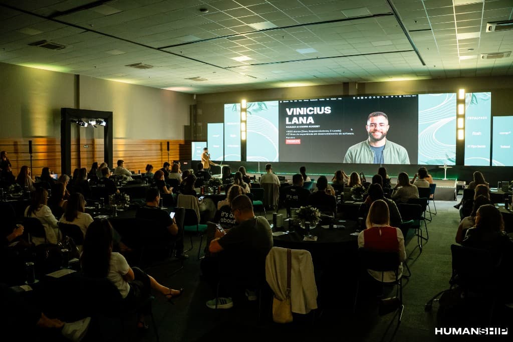 Vinicius Lana palestrando no humanship