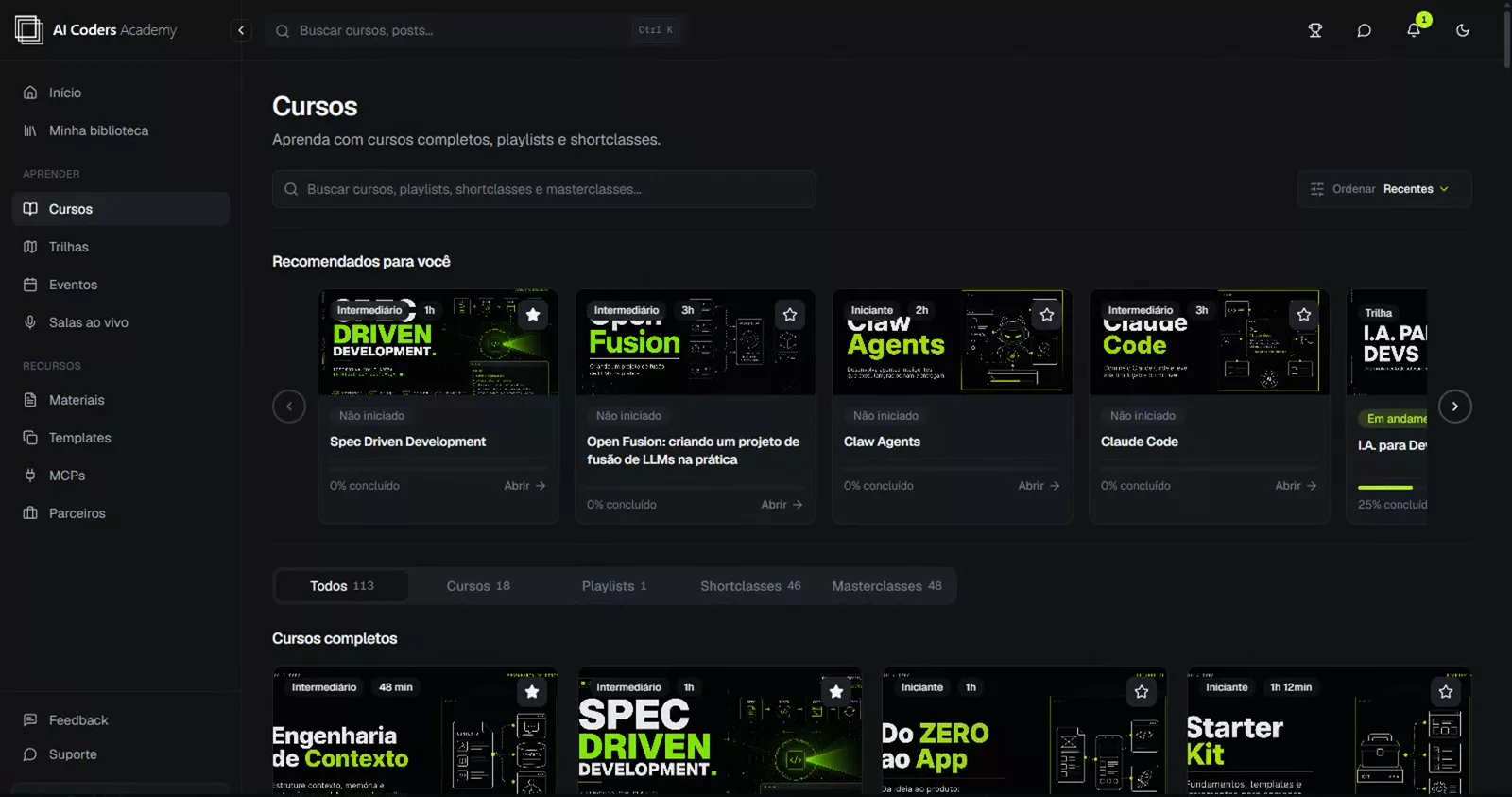 Área de cursos da plataforma AI Coders, com recomendações e o catálogo completo